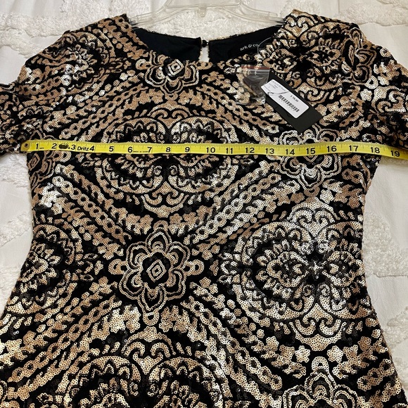 ARK&CO 3/4 SLEEVE BLACK/GOLD SEQUIN DRESS SZ LARGE - Picture 13 of 16
